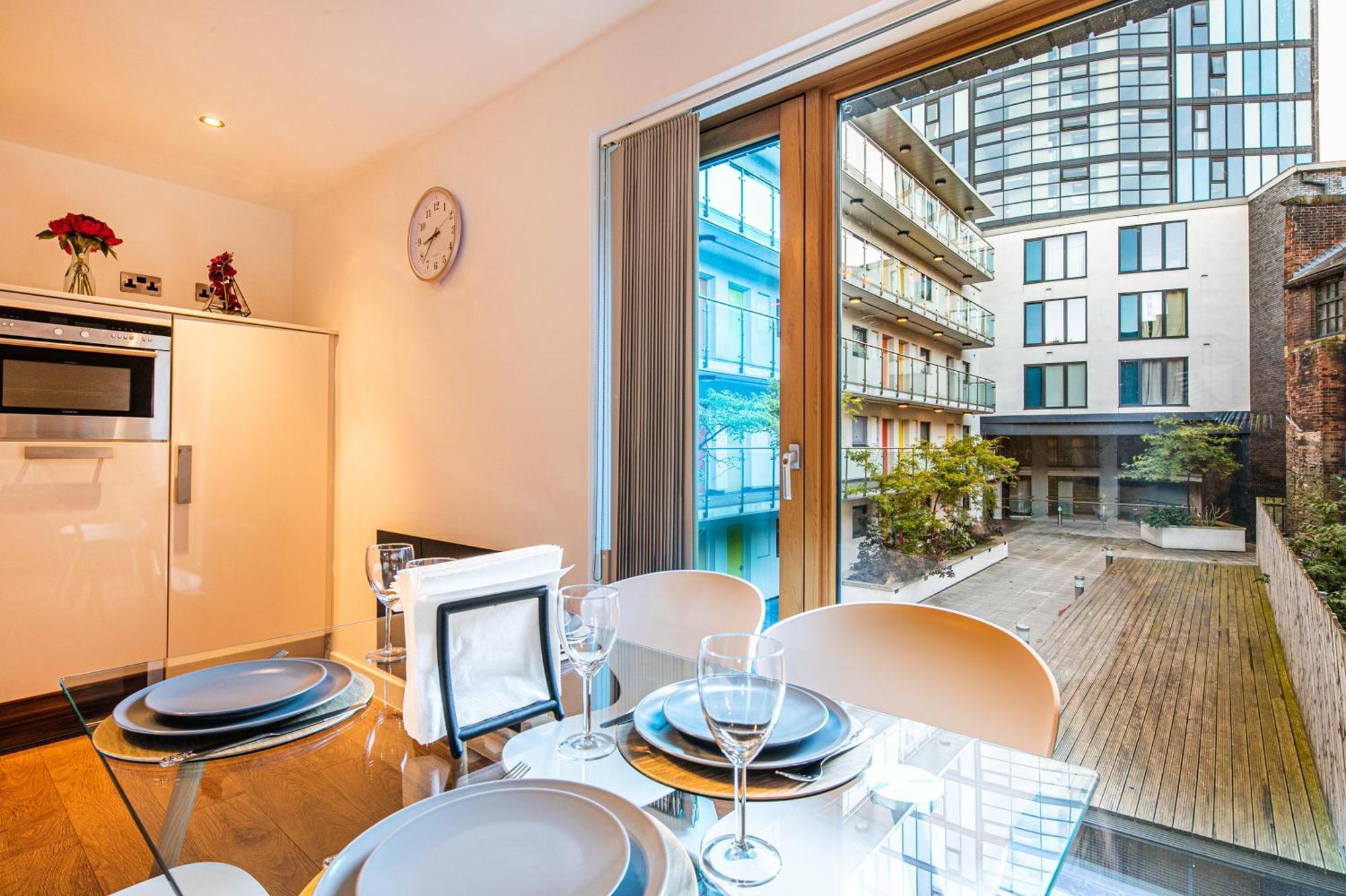 Stylish 2 Bed Apt 18 - City Centre, Free Parking, Espresso Machine & Netflix - Hosted By Stay Host Save Sheffield Eksteriør billede
