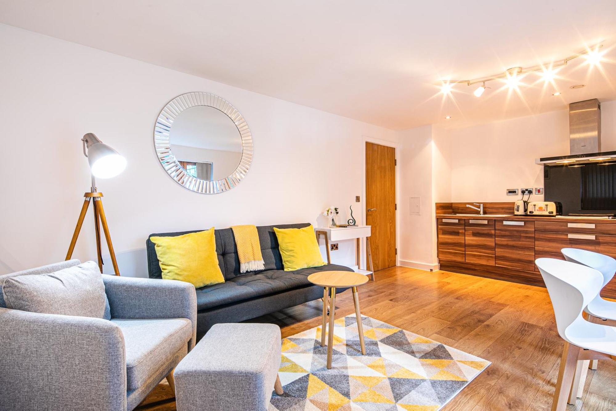 Stylish 2 Bed Apt 18 - City Centre, Free Parking, Espresso Machine & Netflix - Hosted By Stay Host Save Sheffield Eksteriør billede