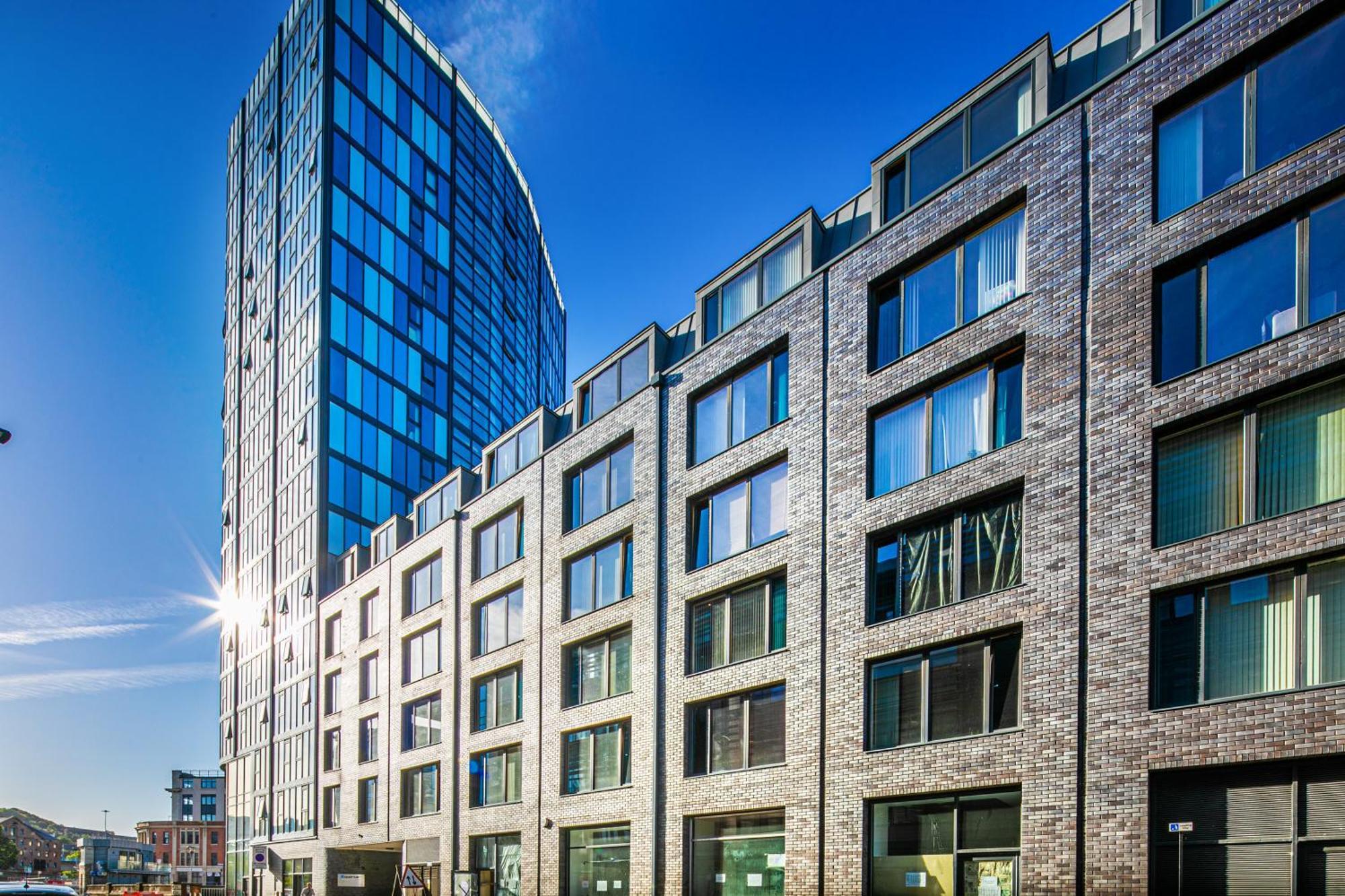 Stylish 2 Bed Apt 18 - City Centre, Free Parking, Espresso Machine & Netflix - Hosted By Stay Host Save Sheffield Eksteriør billede