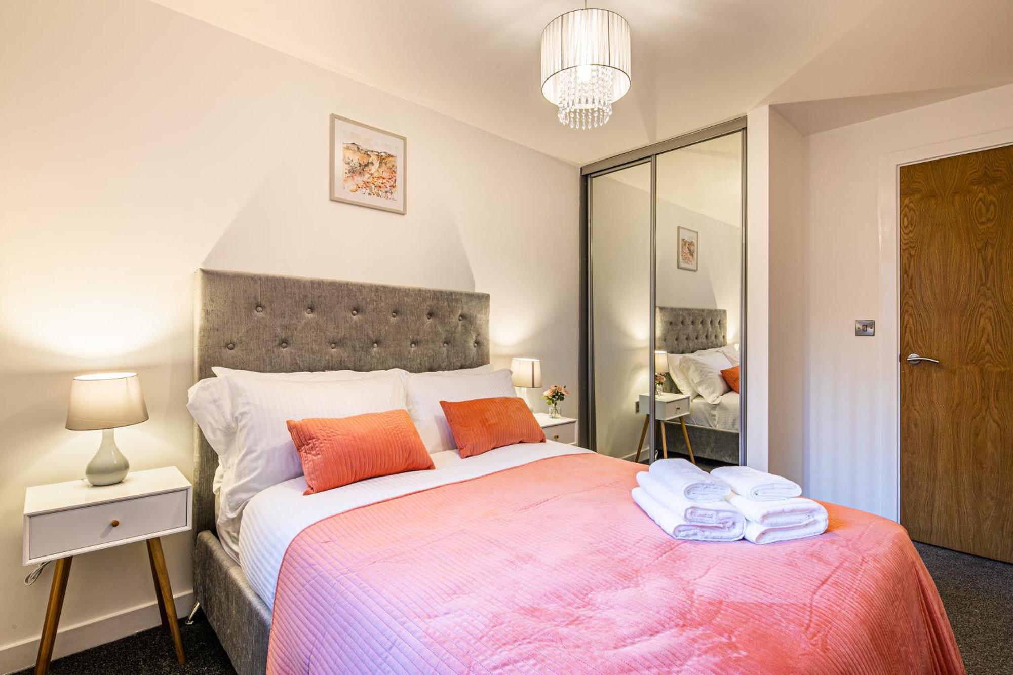 Stylish 2 Bed Apt 18 - City Centre, Free Parking, Espresso Machine & Netflix - Hosted By Stay Host Save Sheffield Eksteriør billede