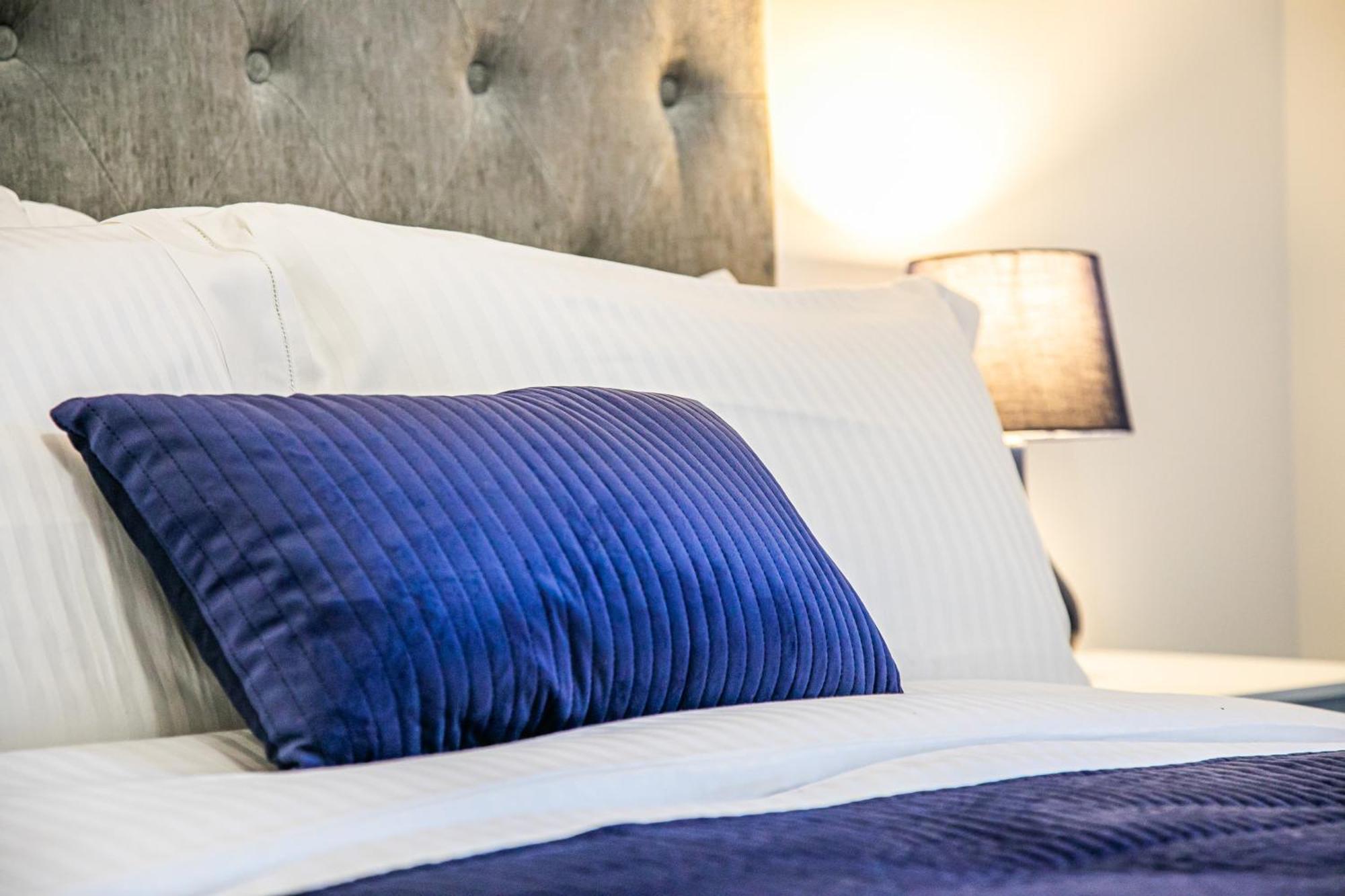 Stylish 2 Bed Apt 18 - City Centre, Free Parking, Espresso Machine & Netflix - Hosted By Stay Host Save Sheffield Eksteriør billede